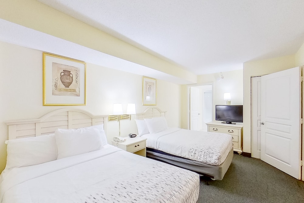Suite, 3 Bedrooms (Oceanfront) photo 2