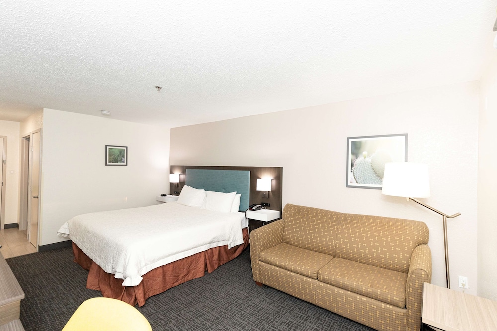 Room, 1 King Bed, Accessible, Non Smoking - Photo 2