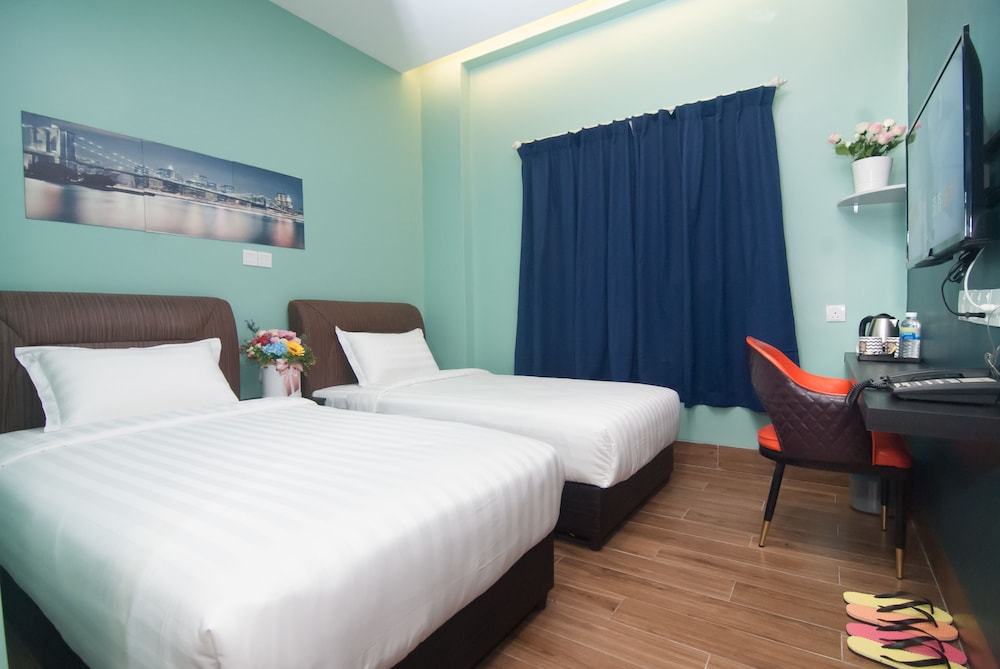 Deluxe Twin Room, 2 Twin Beds - Photo 1