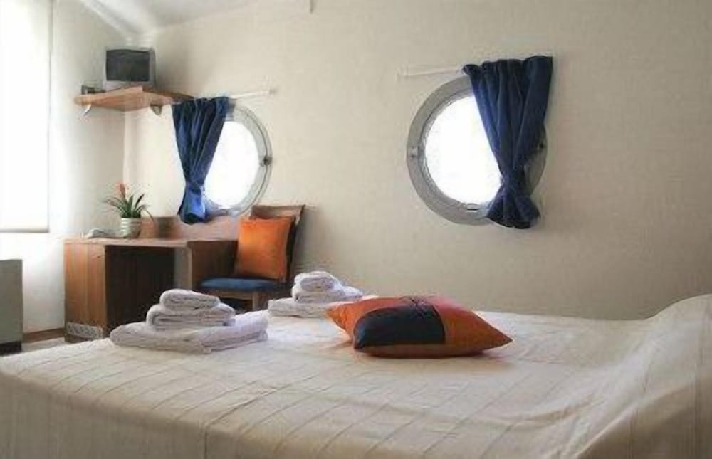 Standard Room photo 3
