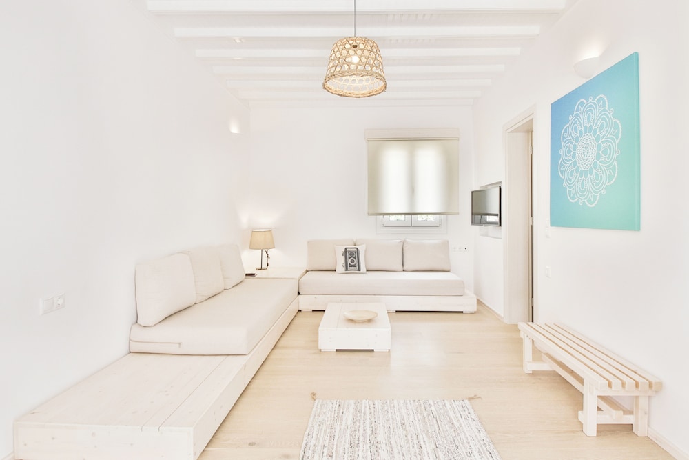 Suite, Patio, Partial Sea View