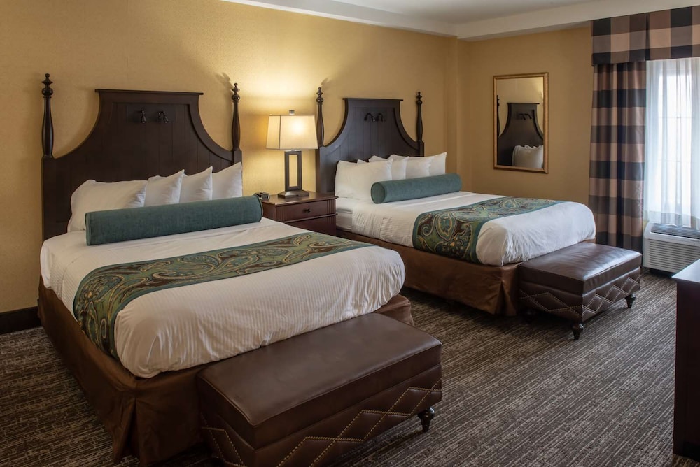 Room, 2 Queen Beds, Accessible (Hearing Accessible) - Photo 1