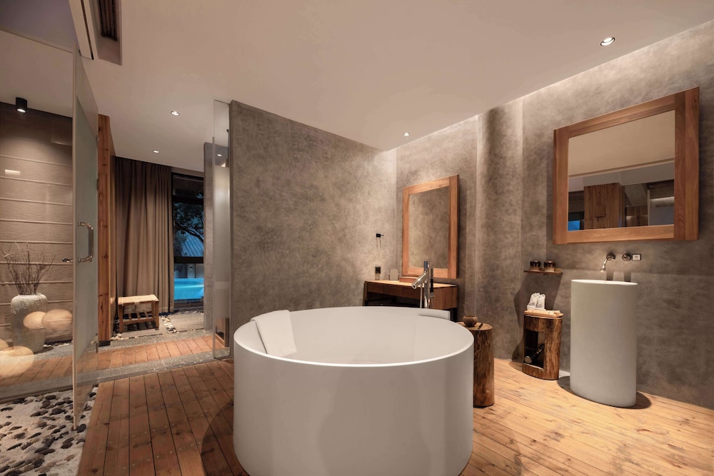 Luxury Villa, Mountain View photo 2