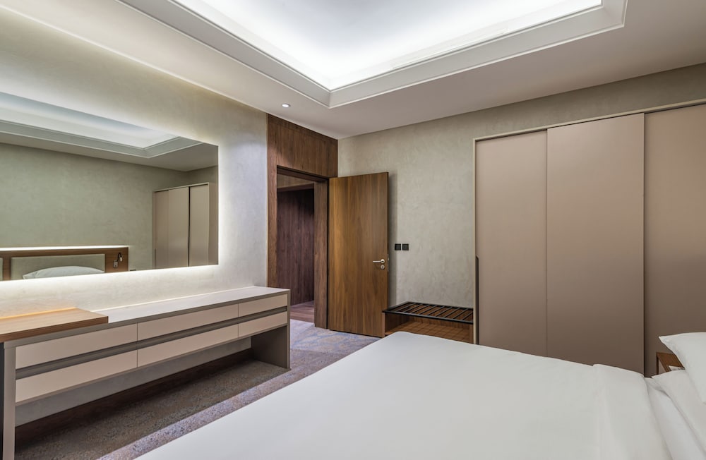 Executive Suite, 1 Bedroom - Photo 3