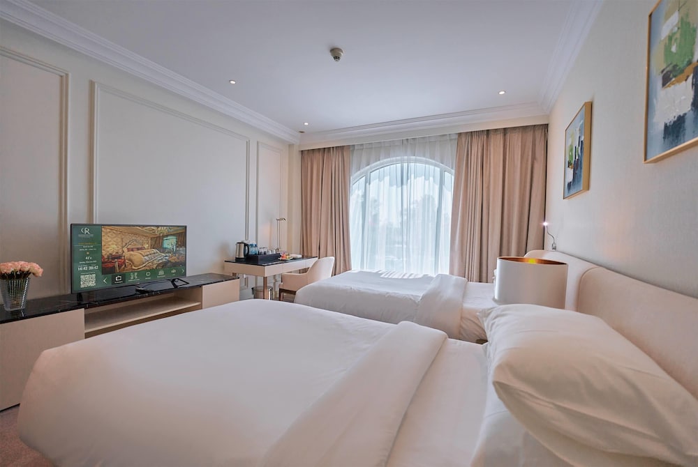 Premium Room, 2 Twin Beds - Photo 2