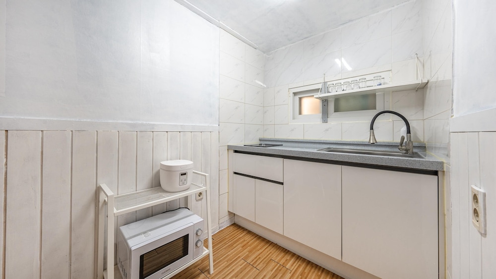 Basic Room, 1 Bedroom (J103 Stay(Camping Zone/BBQ)) - Photo 6