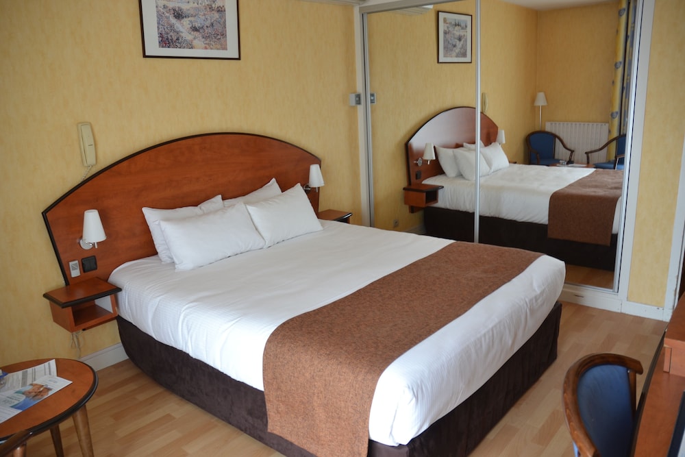 Double Room - Photo 7