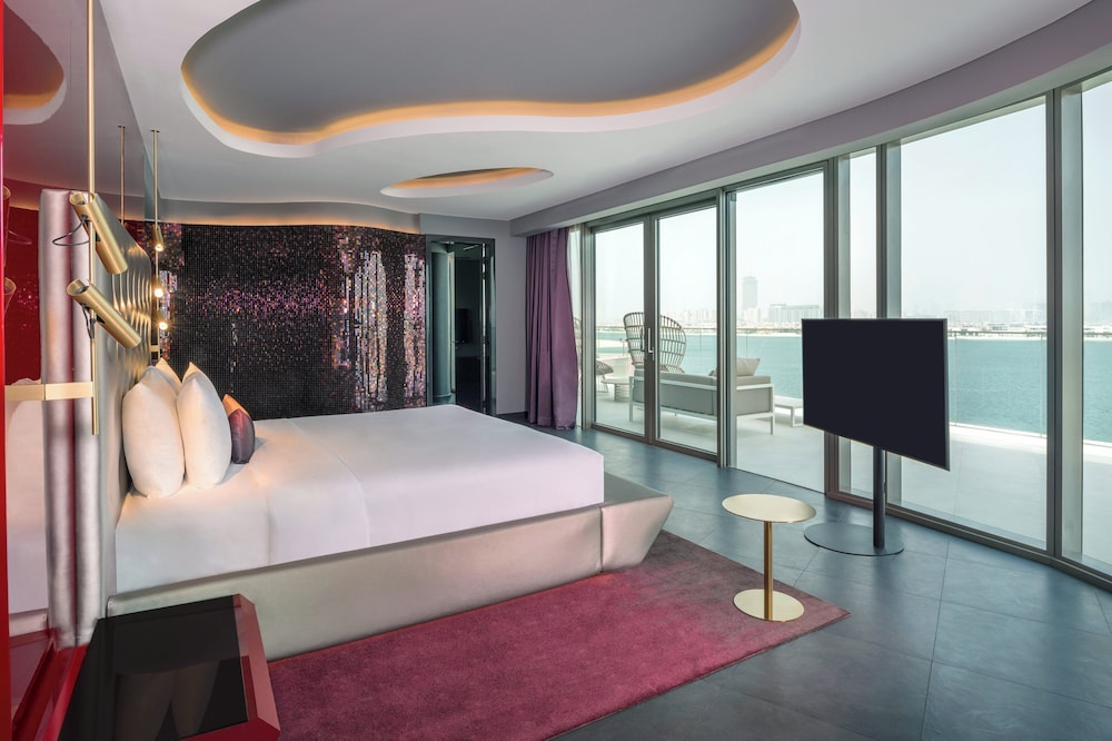 Marvelous Jacuzzi Suite, 1 Bedroom Suite, 1 King, Skyline View, Terrace, Whirlpool
