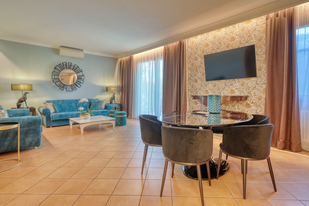 Exclusive Suite, 2 Bedrooms, Private Pool, Garden View (Parc) - Photo 7