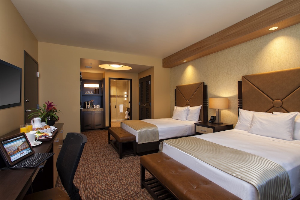 Room, 2 Double Beds photo 1
