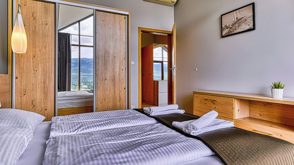Apartment, Mountain View (269)