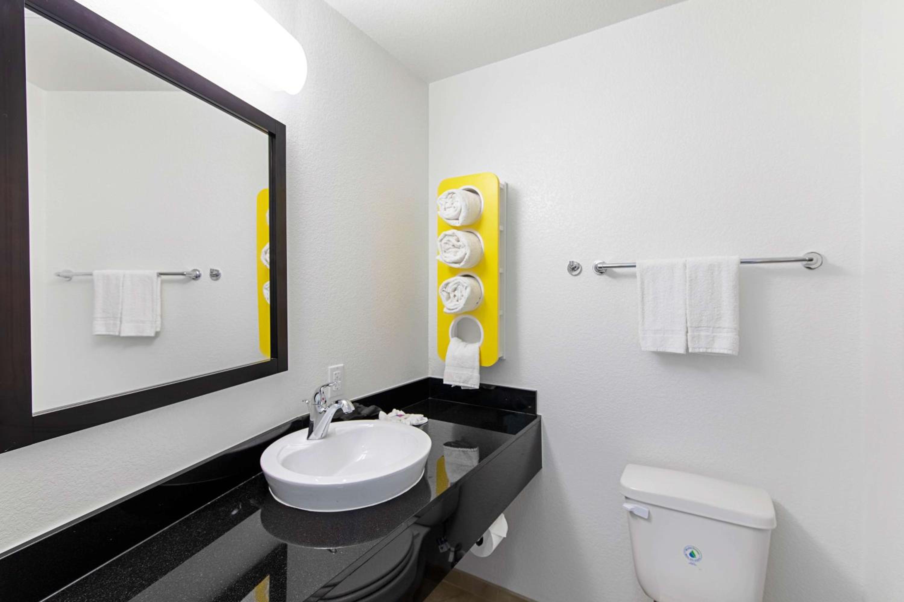 Quadruple Room - Photo 5