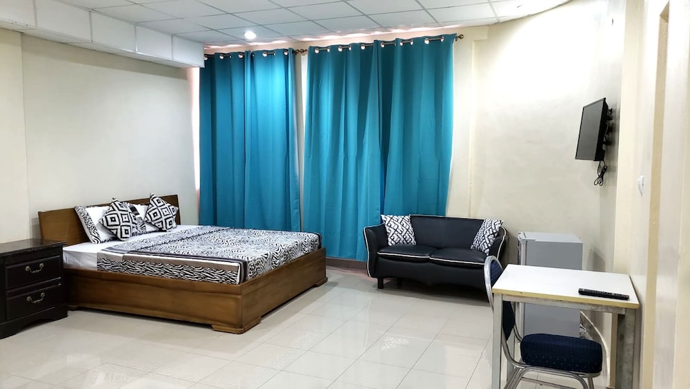 Comfort Suite, 1 King Bed photo 2