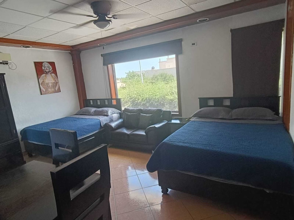 Executive Studio, Tower