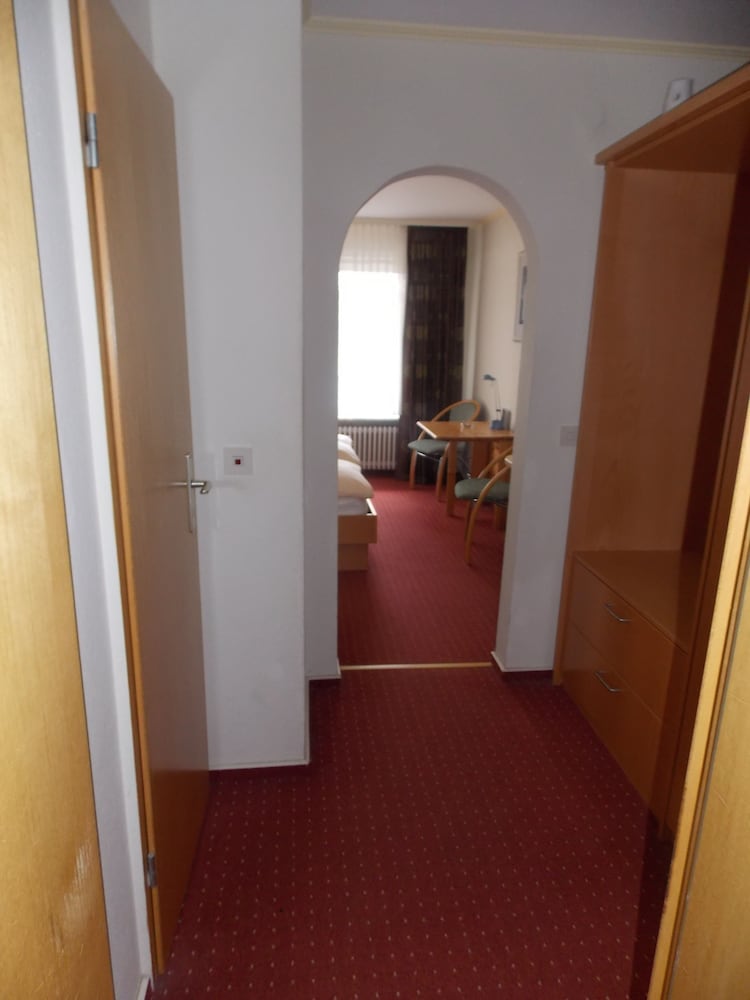 Single Room photo 3