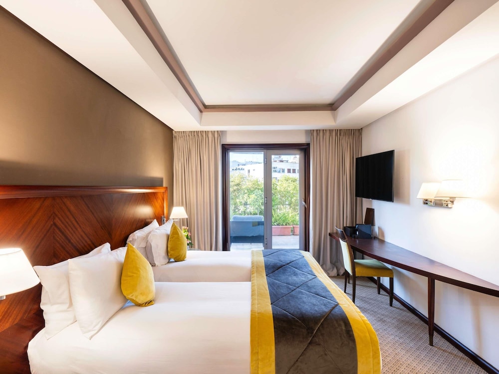 Deluxe Room, 2 Twin Beds - Photo 1