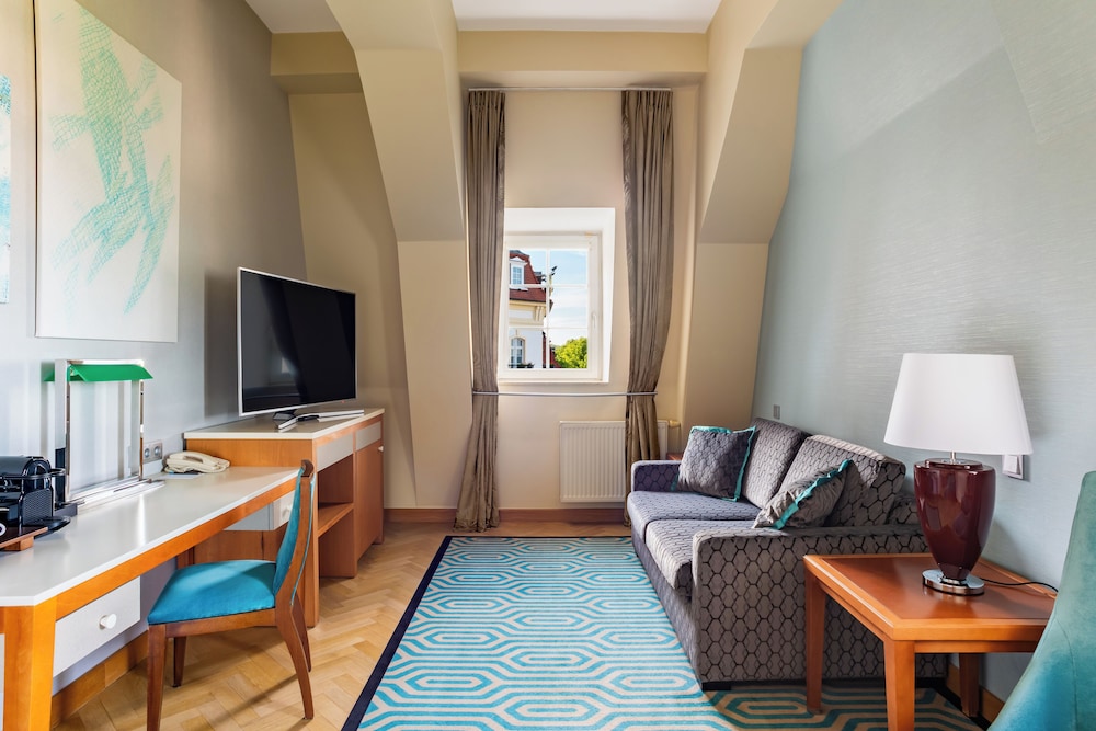 Suite, 1 Queen Bed