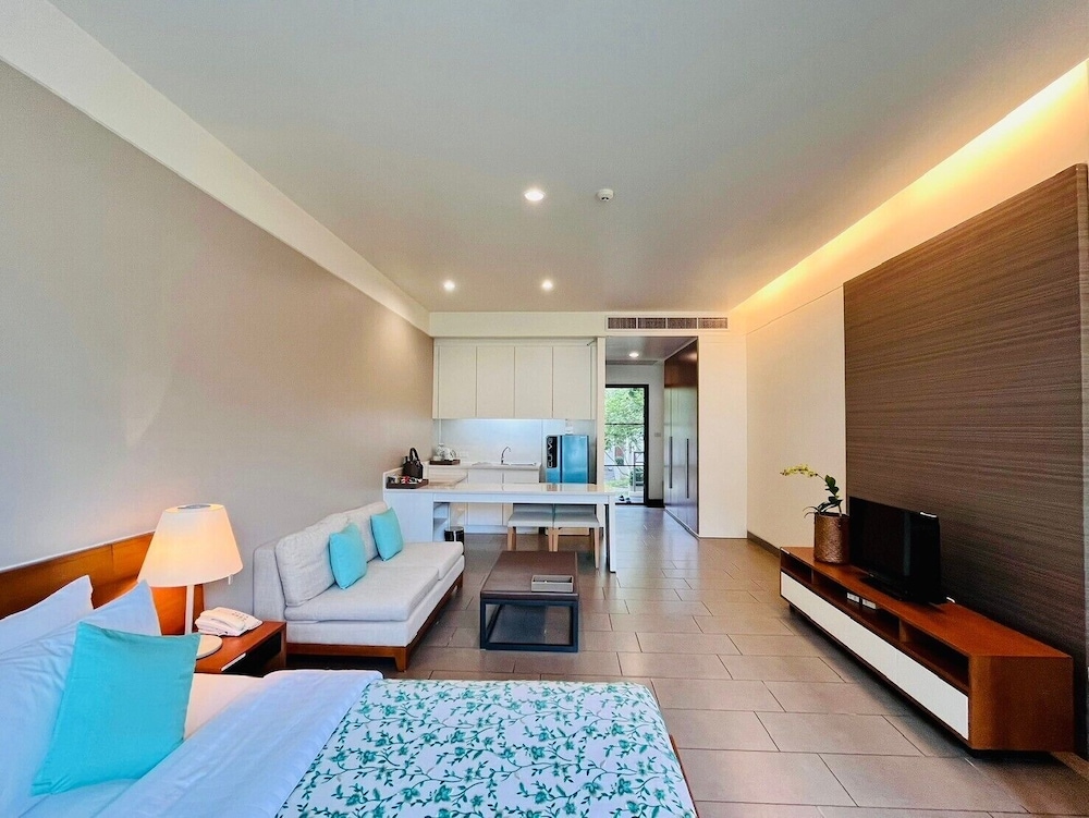 Classic Studio, Balcony, Ocean View - Photo 11