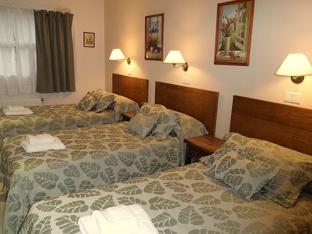 Comfort Triple Room, 1 Bedroom, Private Bathroom, Hill View photo 3