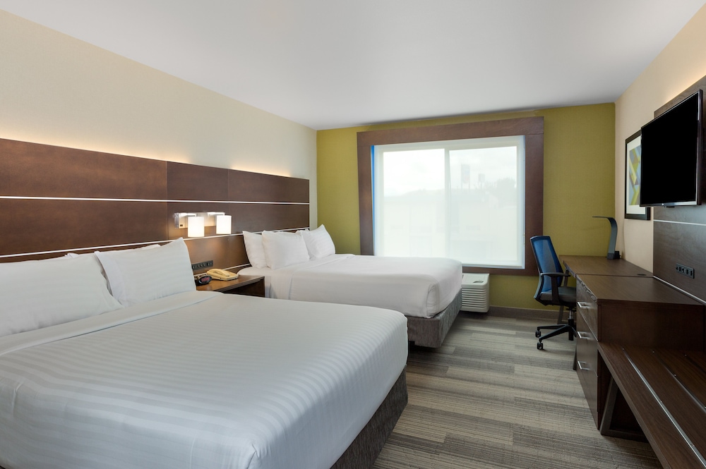 Suite, 2 Queen Beds (Additional Living Area) - Photo 1