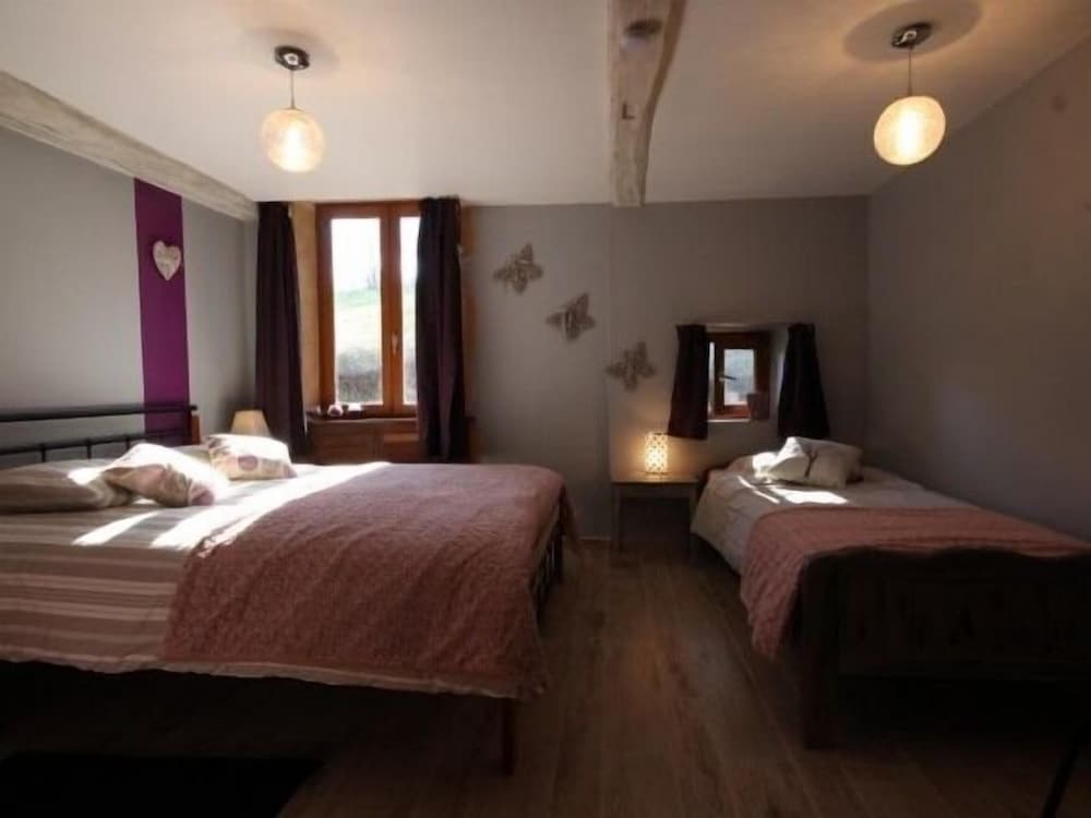 Classic Triple Room, Ensuite, Garden View photo 2