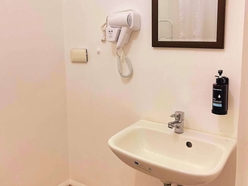 Standard Condo, 1 Bedroom, Balcony, City View photo 3