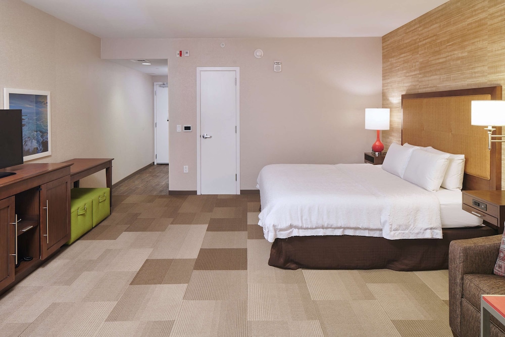 Queen Room with Two Queen Beds - Mobility and Hearing Access/Non-Smoking