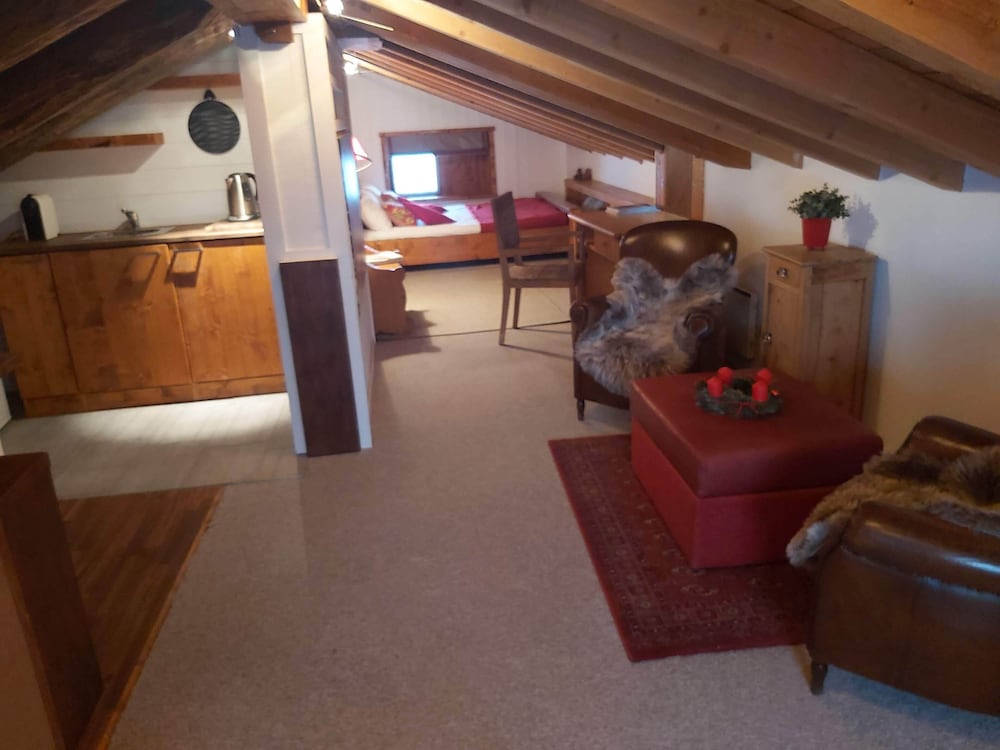 Junior Studio Suite