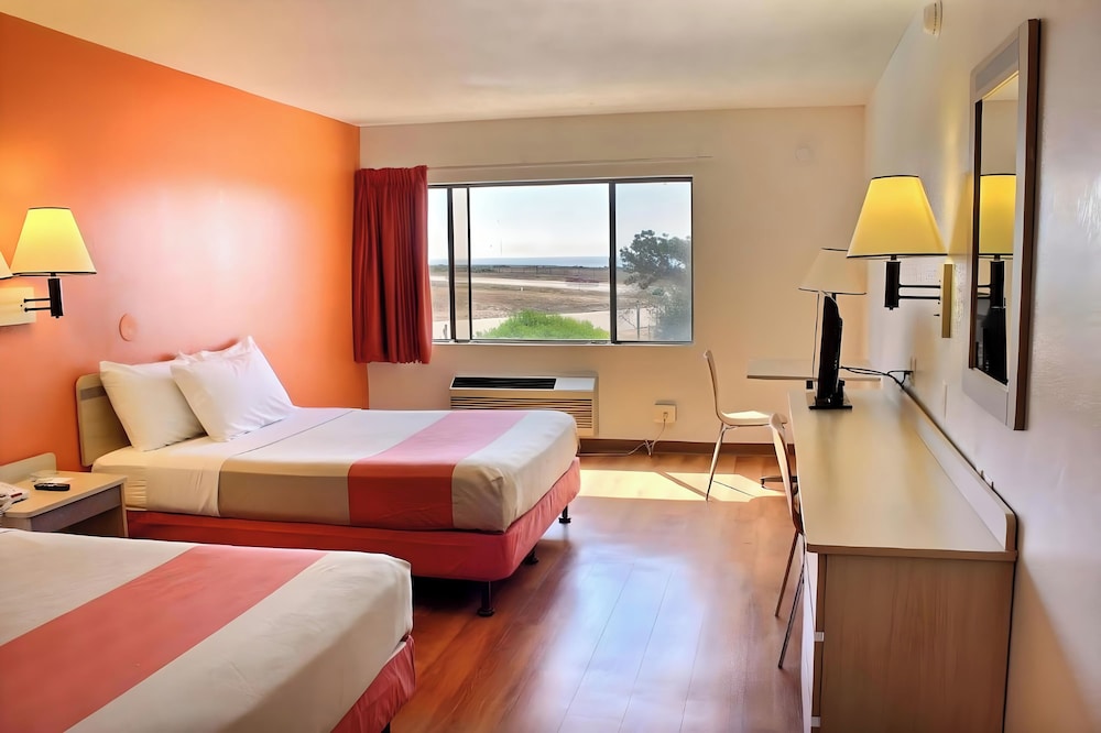 Deluxe Room, Accessible photo 2