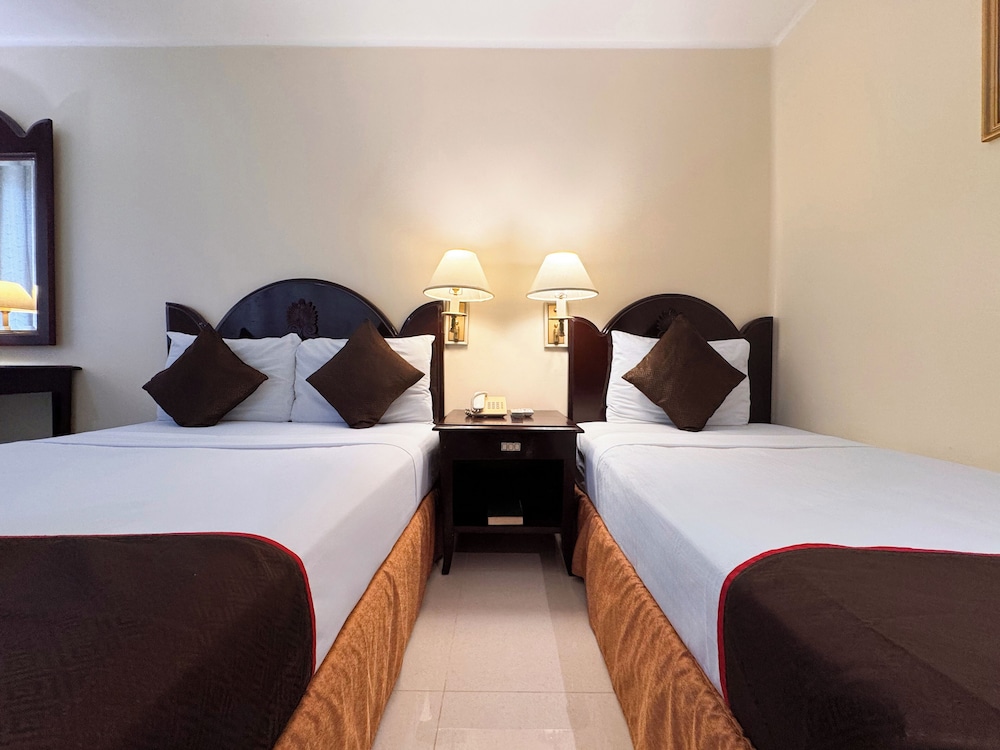 Suite Triple Room - Photo 1