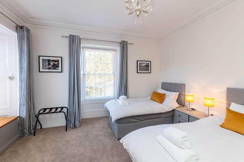 Deluxe Queen Suite photo 1