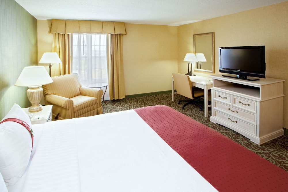 Standard Room, 1 King Bed - Photo 4