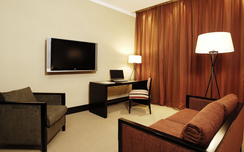 Superior Double Room, 2 Double Beds, Garden View, Garden Area photo 2