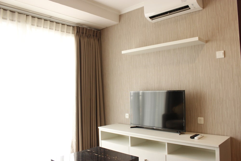 Room - Photo 8