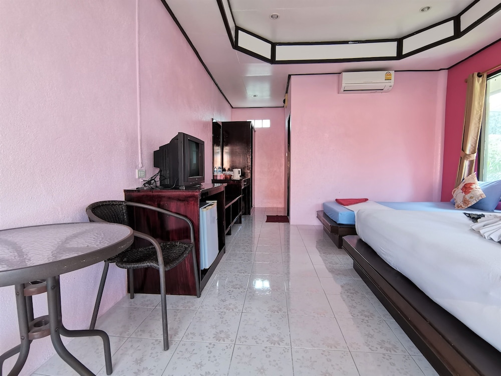 Standard Triple Room photo 3