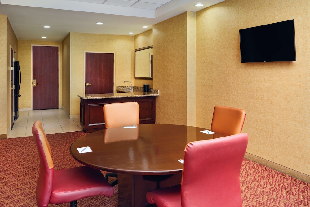 Executive Suite, 1 King Bed, Non Smoking