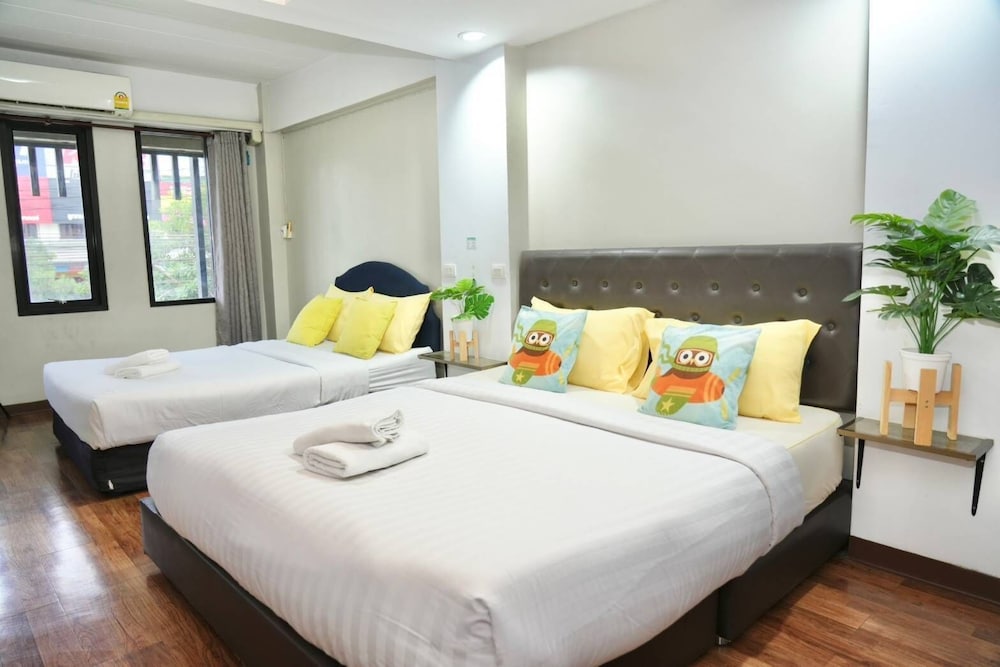 Superior Quadruple Room, 1 Bedroom, No Windows