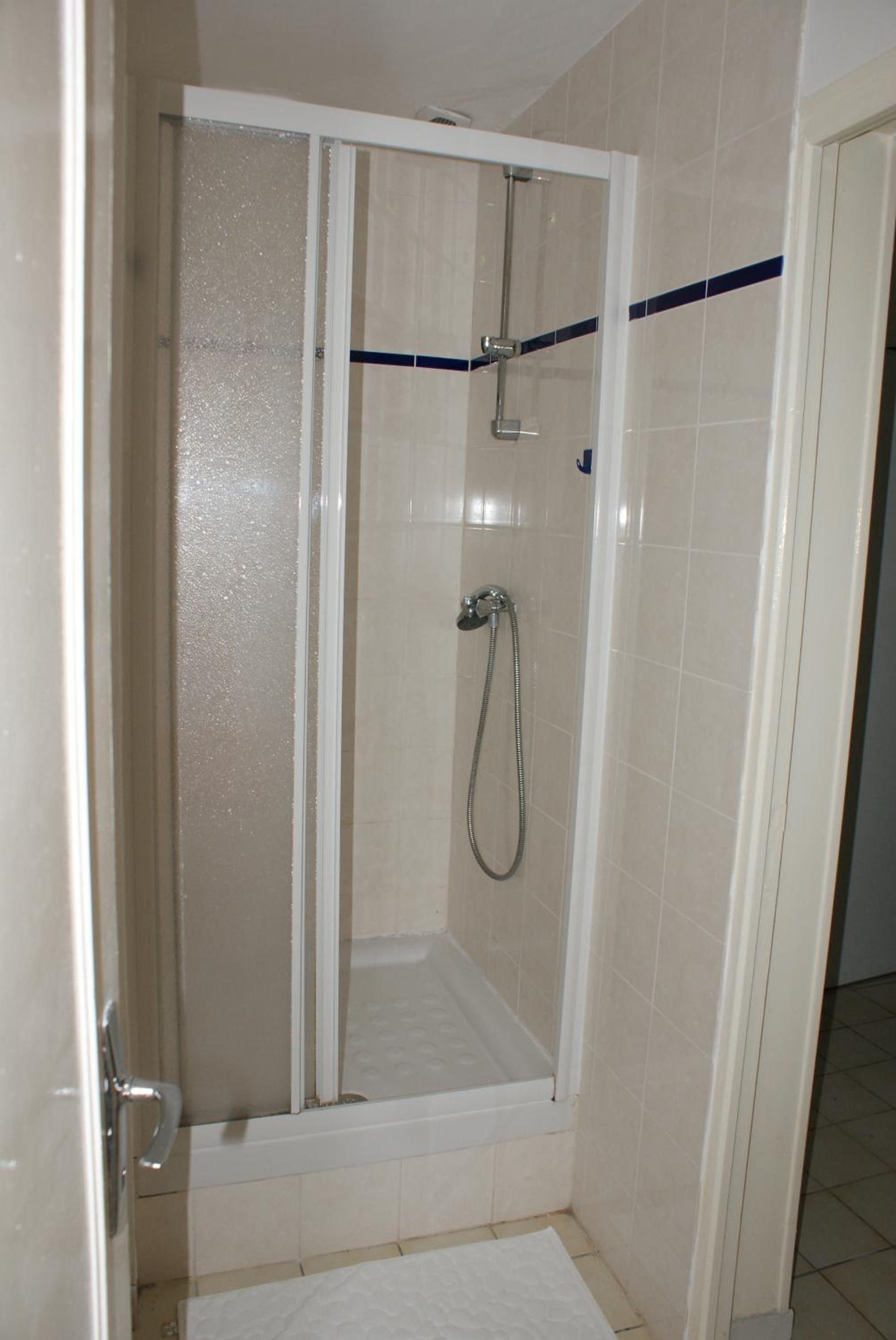 Triple Room with Private External Bathroom - Photo 14