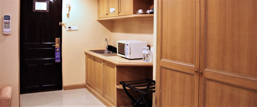 Deluxe Room (Room Only) photo 3