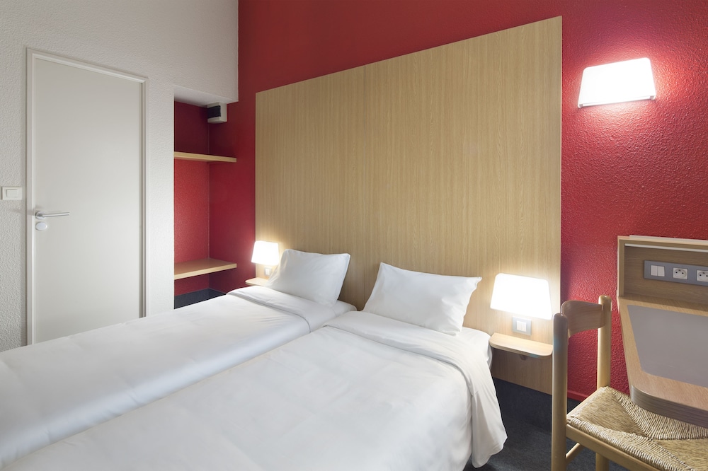 Twin Room, Non Smoking photo 3