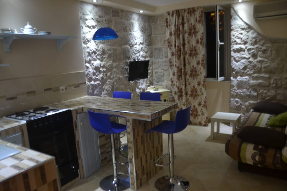 Apartment, Two-Bedroom with Balcony photo 2
