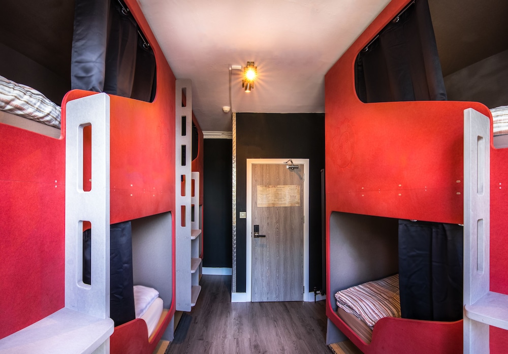 Standard Shared Dormitory, River View (Shared Bathroom) photo 1