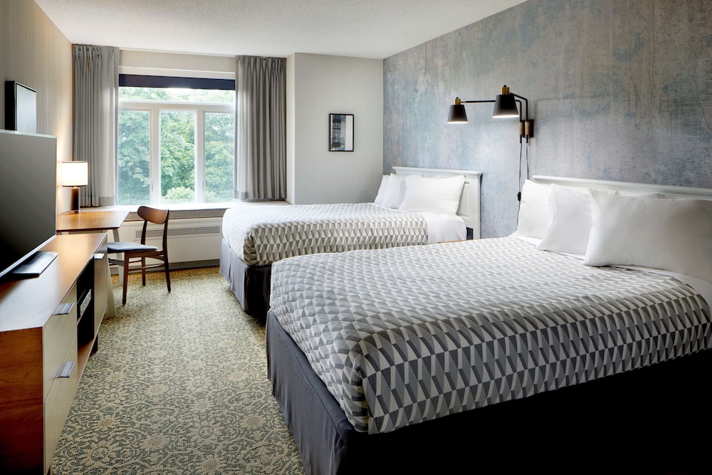 Room, 2 Double Beds - Photo 1