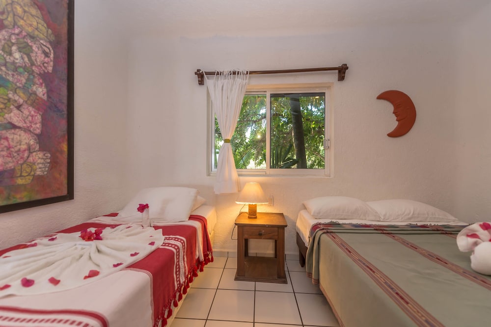 Condo, 2 Bedrooms, Beachfront