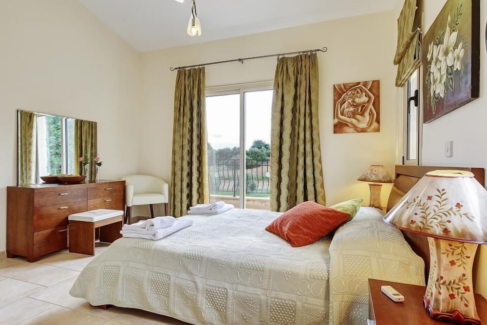 Villa (3 Bedrooms) photo 2