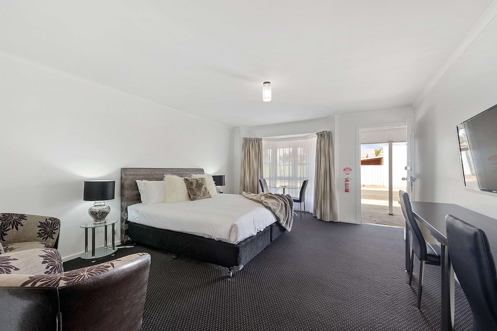Deluxe Room, 1 King Bed