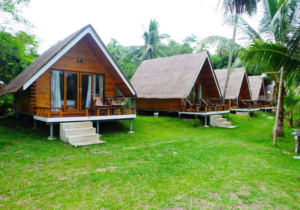 Air-con Bungalow Beach View photo 2