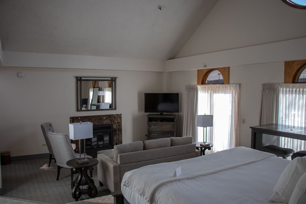 Premier Suite, 1 King Bed - Photo 2