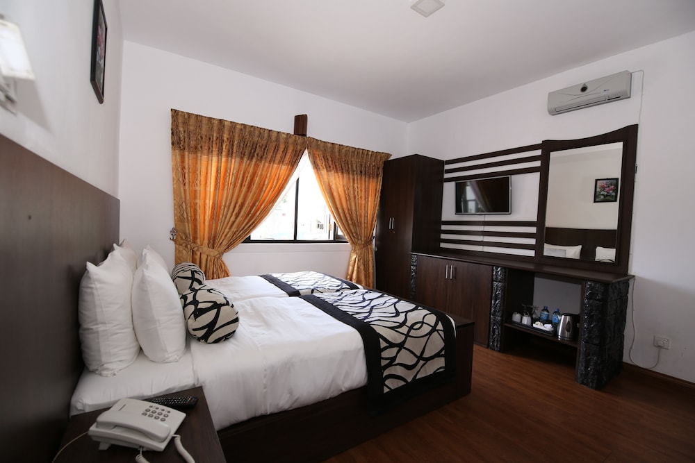 Deluxe Double or Twin Room photo 3