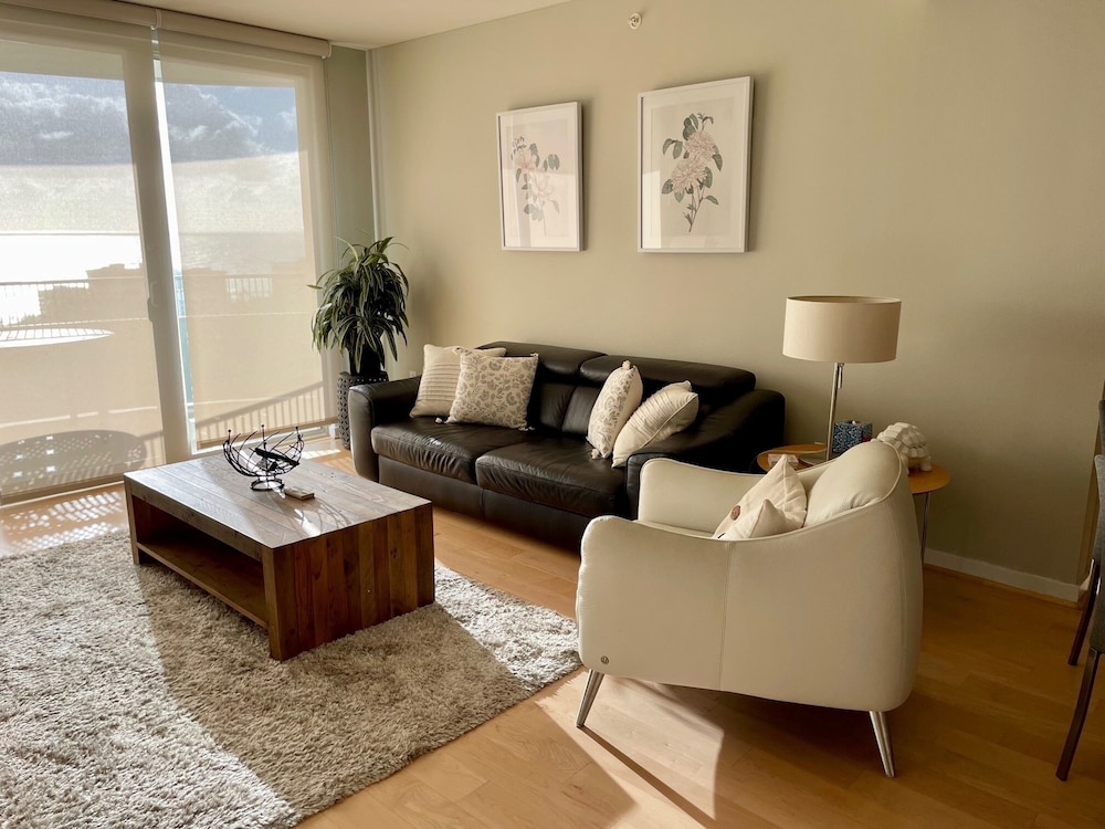Condo, 2 Bedrooms
